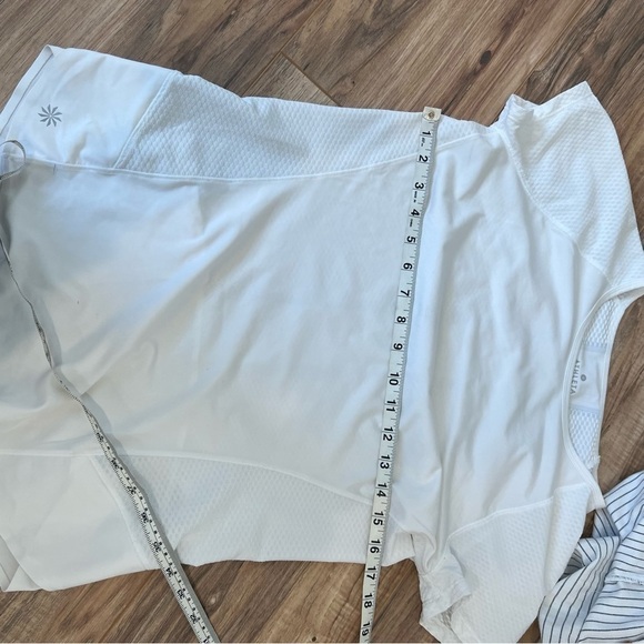 athleta lightspeed short sleeve tee white - Picture 8 of 8